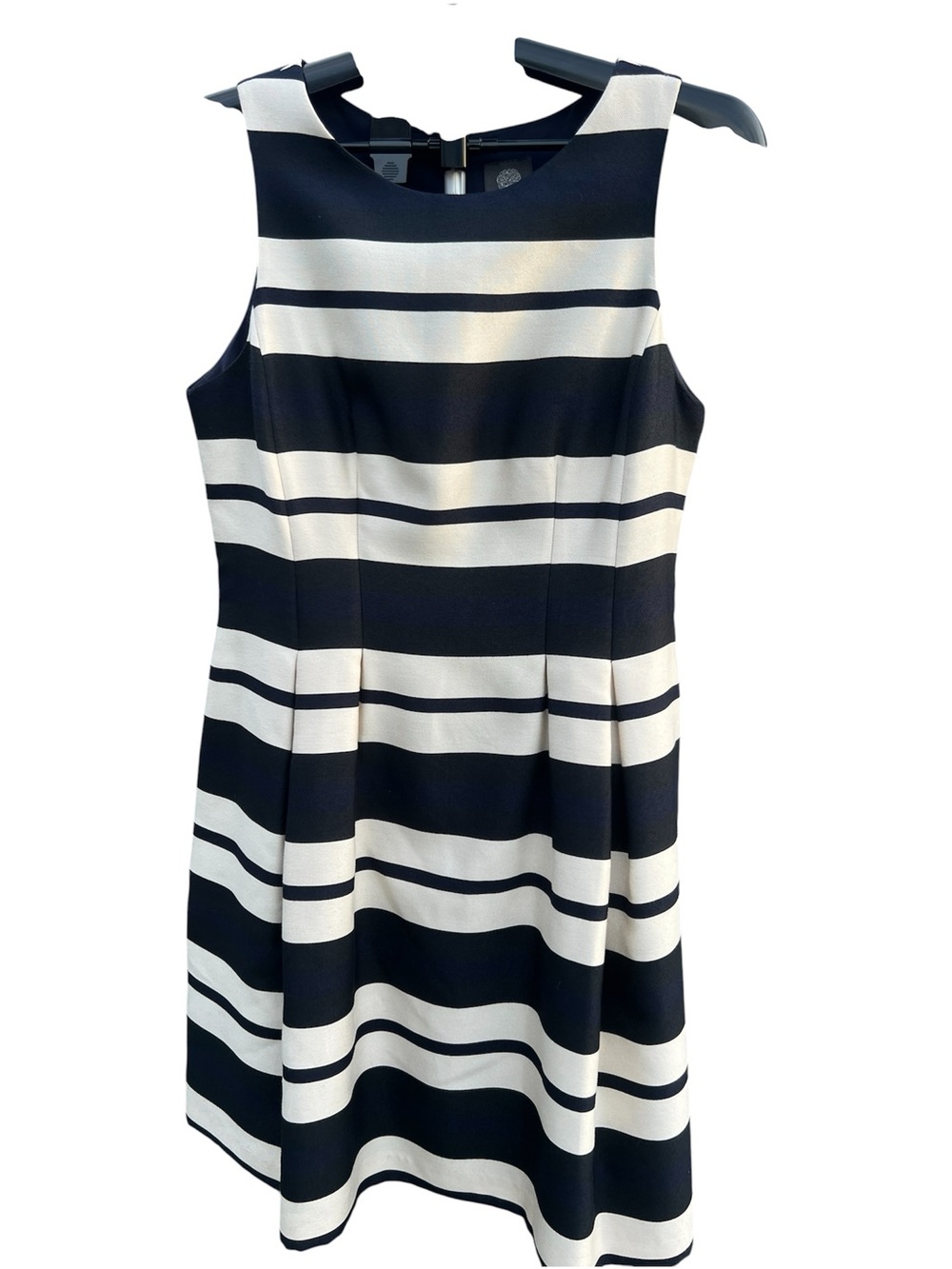 Vince Camuto Women’s Navy and Cream Striped Sleeveless Midi Dress Size 12 NWT